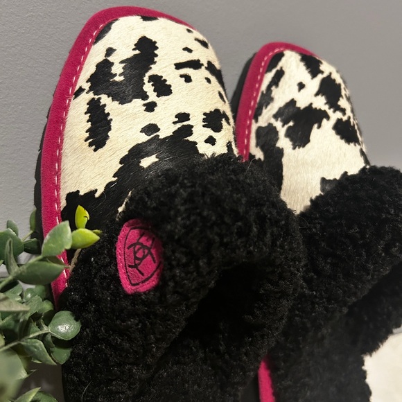 Ariat Black, White and Pink Cow Print Slippers - Picture 3 of 5